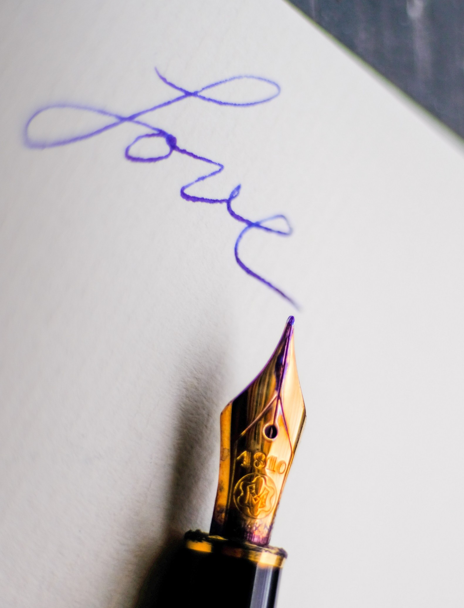 stylo plume Love pour témoignages Aurelia de Mortemart wedding planner